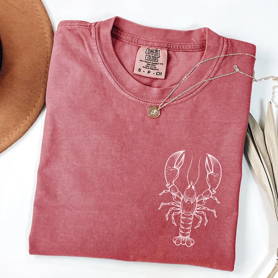 Comfort Colors® Vintage Lobster Shirt Coastal T-Shirt Nautical T-shirt Ocean Tshirt Summer Graphic Tee Trendy Women Oversized Beach Shirt