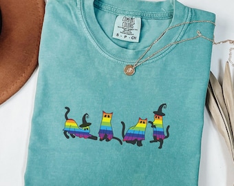Chemise arc-en-ciel chats et fantômes Comfort Colors® Jolie chemise d'Halloween LGBTQ Chemise de fierté gaie Chemise d'Halloween fier allié Chat noir lesbien effrayant