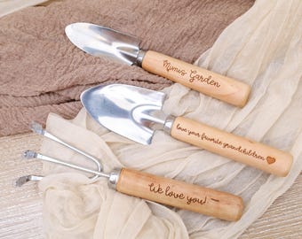 Personalized Garden Tool Set, Custom Engraved Gardening Gift, Gift for Mom, Garden Lover Gift, Housewarming Gift, Garden Trowel and Rake