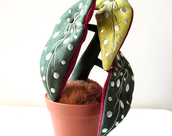 Gift for Plant Lover, Begonia Maculata Polka Dot Kawaii Plushie, Spotted Stuffed Plant Toy, Plant Mom Gift, Cute Botanical Plush