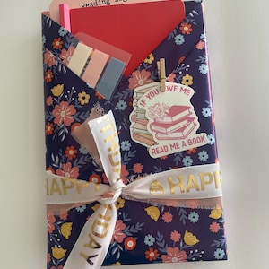 Blind Date with a Book - Custom Book Lover Birthday Gift, Personalized Bookish Gift for Her, Free Shipping