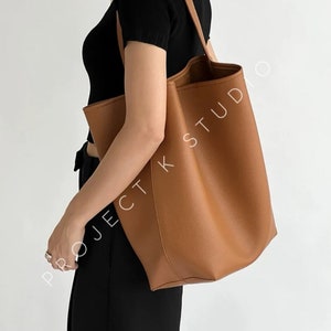 Grand sac seau à bandoulière en cuir | Sac seau en cuir végétalien | Sacoche en cuir pour ordinateur portable