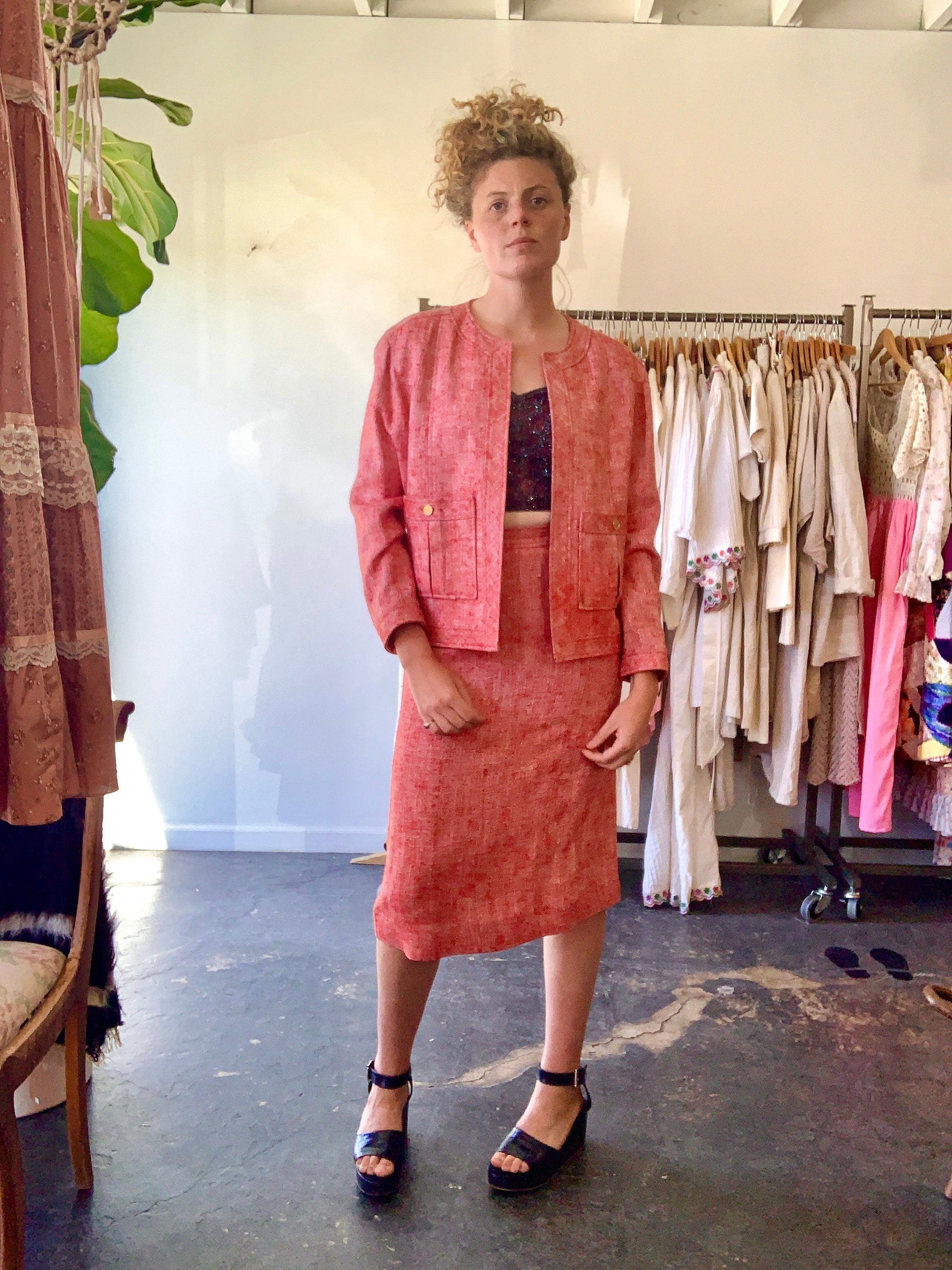 Chanel Vintage Pink Nubby Linen Tweed Two-Piece Jacket and Skirt Suit