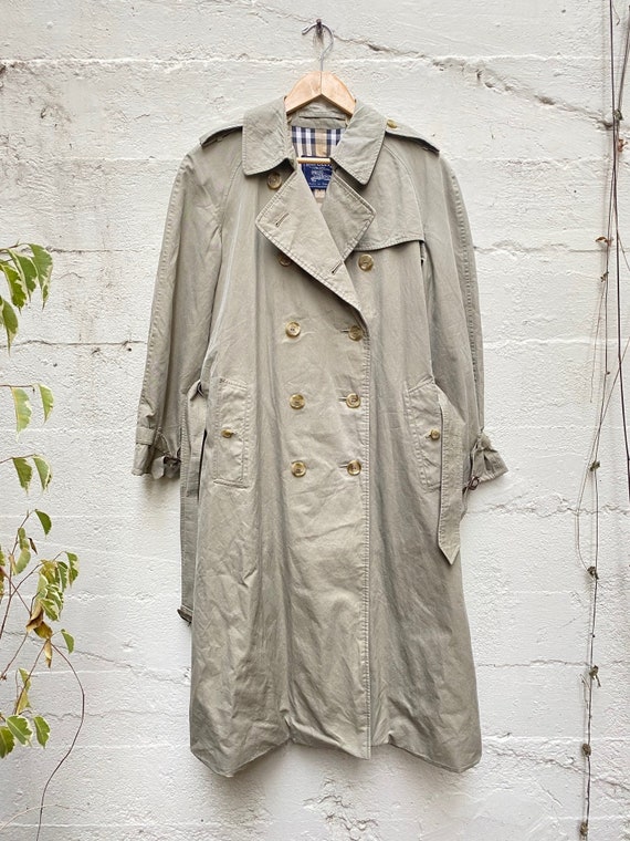 Classic Vintage Burberry Trench Coat