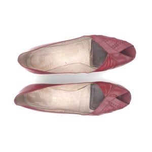 Vintage Bruno Magli Red Leather Peep Toe Low Heel Slip on 7.5 AA
