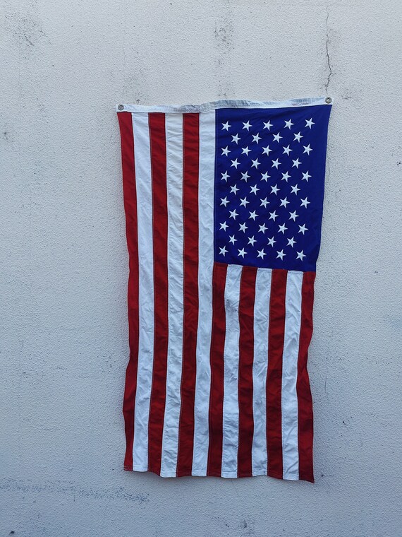 Vintage 'Defiance' American Flag - Gem
