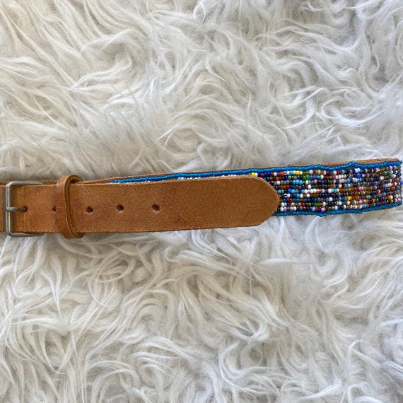 ?Vintage Brown Leather Belt with Multicolor Beaded Design Vintage M & F Multi Color Beaded Brown Leather Belt Size 28  main image 2