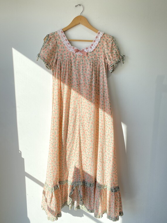 Vintage Floral Prairie Maxi Dress