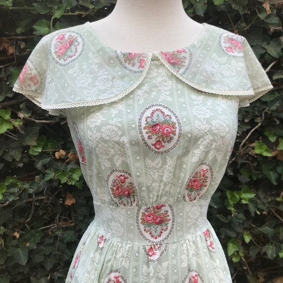 Vintage Sears Jr. Bazaar Victorian Revival Wallpa