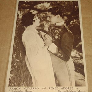 Ramon Navarro e Renee Adoree - J Wix, carta di sigarette britannica d'epoca da "Scene d'amore da film famosi" n. 3. Formato cartolina, anni '20 CC5