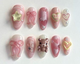 Manucure personnalisée Saint-Valentin, faux ongles en acrylique fait main avec ours en peluche, nœud coeur, ensemble d'ongles en amande, cadeau pour ongles Saint-Valentin, ongle de fête