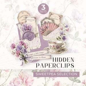 Puede incluir: Un conjunto de clips decorativos con temática floral. La imagen muestra una taza de té, un abanico y varios elementos de papelería en tonos morados y blancos. Se muestra el texto "HIDDEN PAPERCIPS" y "SWEETPEA SELECTION".