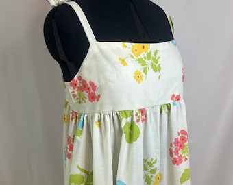 Abito estivo realizzato con lenzuola vintage a fantasia floreale riciclate, abito retrò, abito estivo fatto a mano, abbigliamento sostenibile