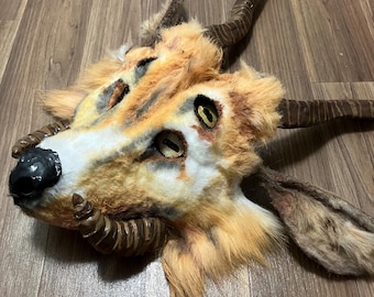 Mogelijkheid tot het maken van maskers op bestelling. LEES DE BESCHRIJVING.