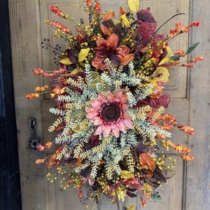 Fall Wreath, Fall Sunflower & Babies Breath, Fall Sunflower Swag, Fall Swag, Teardrop Swag, Thanksgiving Decor, Wreath, Fall Floral Swag