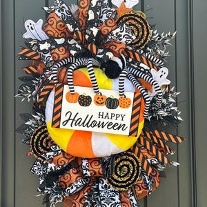 Halloween Wreath, Halloween Swag, Halloween Candy Wreath, Candy Corn wreath, Spider Wreath