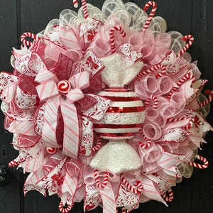 Peppermint Wreath, Candy Cane Wreath, Candy Wreath, Christmas Candy Wreath, Peppermint Candy Cane Wreath
