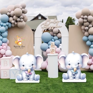 Elefante de pie con recorte para revelar el género, lindo elefante para baby shower, gran decoración, oso de pie, personaje con línea de corte, fondo de fiesta azul y rosa