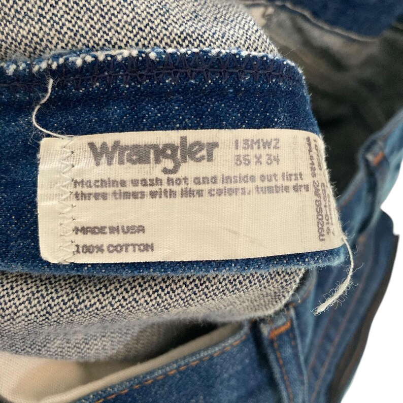 Vintage 90s Wrangler Straight Leg Jeans – Dark Blue – USA Made – 35x34 image 5