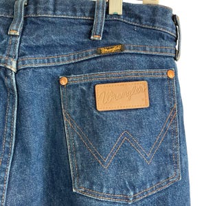 Vintage 90s Wrangler Straight Leg Jeans – Dark Blue – USA Made – 35x34 image 14