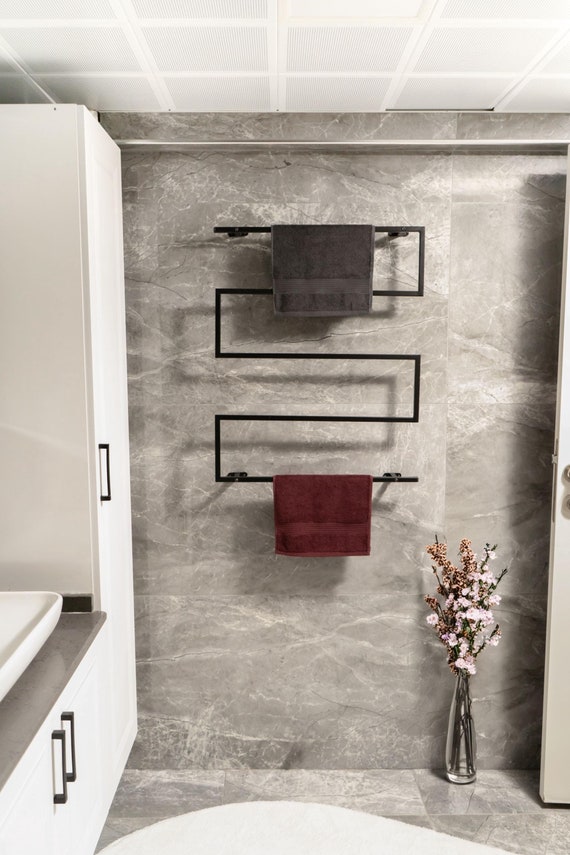 An der Wand befestigter Handtuchhalter, Metallbadezimmer-Aufbewahrung, kleiner Badezimmer-Organisator