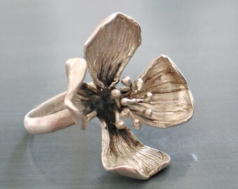 Silver four petals flower ring