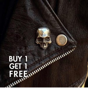 Jawless Skull Pin – Gothic Pewter Lapel Pin, Heavy Metal Rocker Accessory, Unique Punk Brooch, Biker Statement Badge