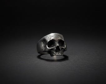 Jawless Skull Ring Pewter – Unique Gothic Silver Skull Ring, Bold Biker Jewelry for Men & Women