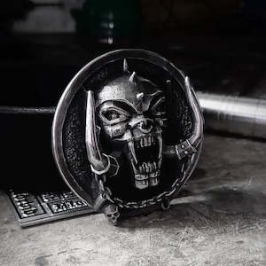 Snaggletooth Belt Buckle – Heavy Metal Rocker Accessory, Pewter Biker Buckle, Rock Band Collectible, Gothic Skull Belt Buckle