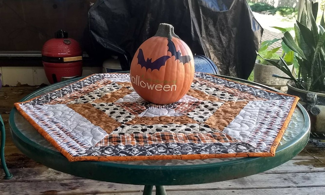 Halloween Table Topper - Etsy