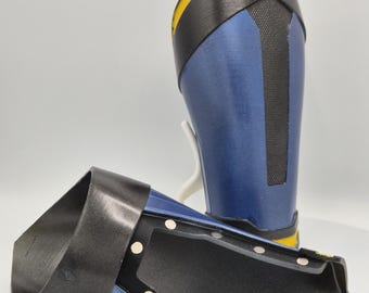 Wolverine Gauntlets - Wolverine & Deadpool (Magnetic Closures) - Custom Sizing!