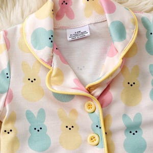 "Peeps" babypyjamas med tryck. RPG60157 bild 3