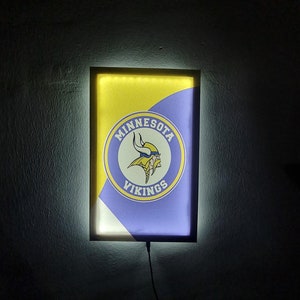 Letrero de lona con luz LED de Minnesota Vikings, regalo perfecto para los fanáticos de la NFL, decoración elegante para la cueva del hombre, regalo de Navidad iluminado de la NFL