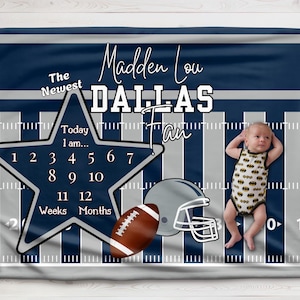 Manta de minky con hitos de Dallas Baby: fanático del fútbol, manta con foto, rastreador de crecimiento, regalo de baby shower, bebé niño