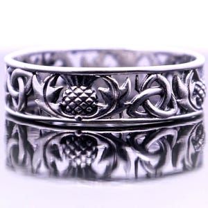 Schotse distel met Trinity knoopband | Handgemaakt - 925 Sterling zilver | Unisex bijpassende ring | Perfect voor dagelijks gebruik - Hypoallergeen