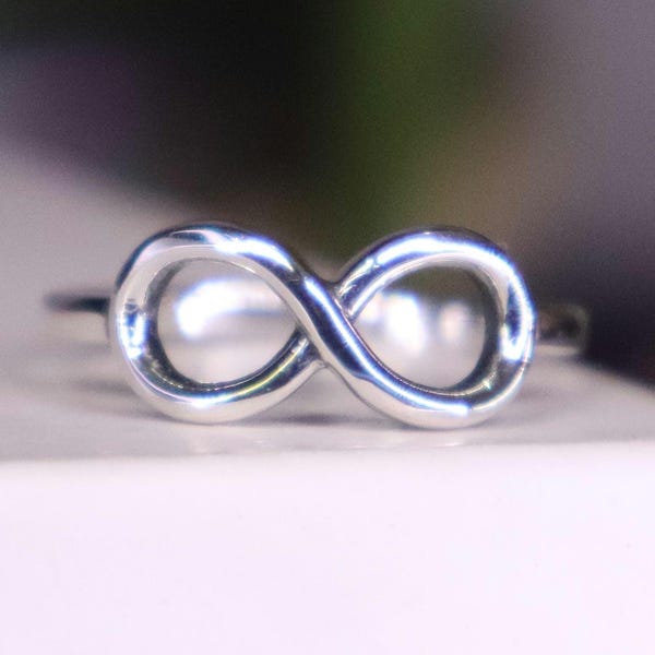 Eternal Love Ring - Etsy