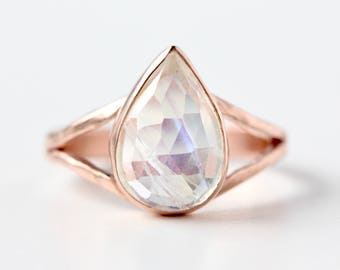 Rainbow Moonstone Ring in 14k Rose Gold - Pear Shaped Moonstone Ring - Unique Statement Ring - Blue Flashy Gemstone