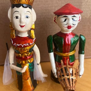 ヴィンテージ 手彫り インドネシア製 紐で引っ張る木製人形 | 民芸品 動く人形 | バリ島 ジャワ島 木製人形 | 2体セット