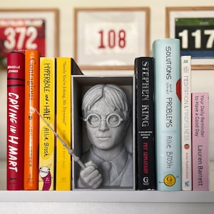 Zauberbuch Dekoration | Fantasy Buch Nook Decor | Zauberhafte Buchstütze | Einzigartig Regal Dekor für Bücherliebende | Zaubererwelt-Heimatbibliothek