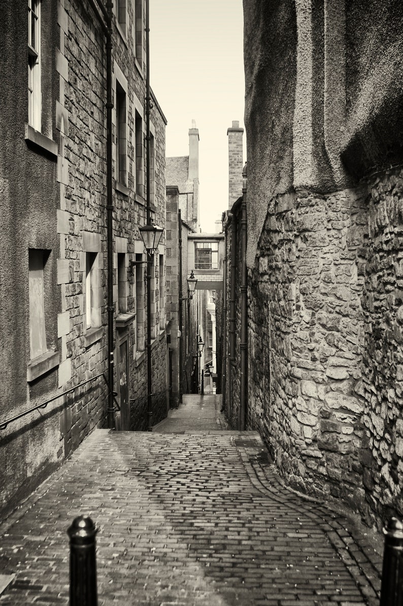 Street Close, Edinburgh Scotland, Scottish Wall Art, Digital Prints, Urban Art, City Prints, Framed Wall Art, Custom Digital Print, Photo
