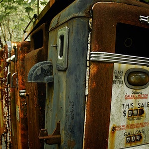 Retro Gas Pump 3 Rusted Metal Automotive Art Antique - Etsy