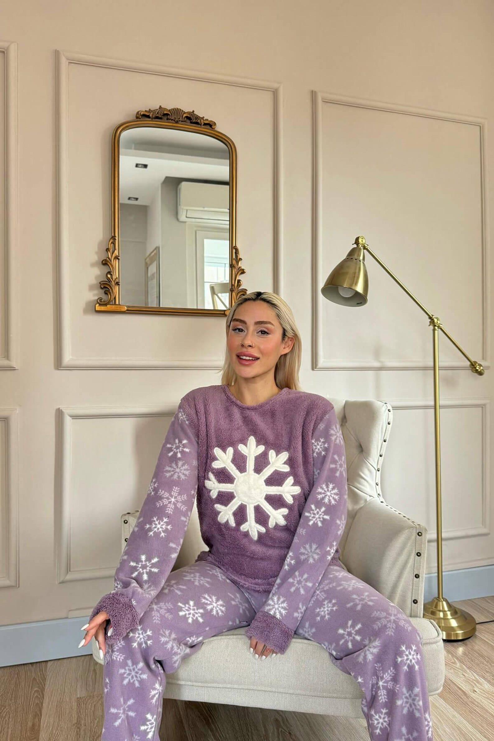 Snowflake Pattern Silk-Like Pajama Set