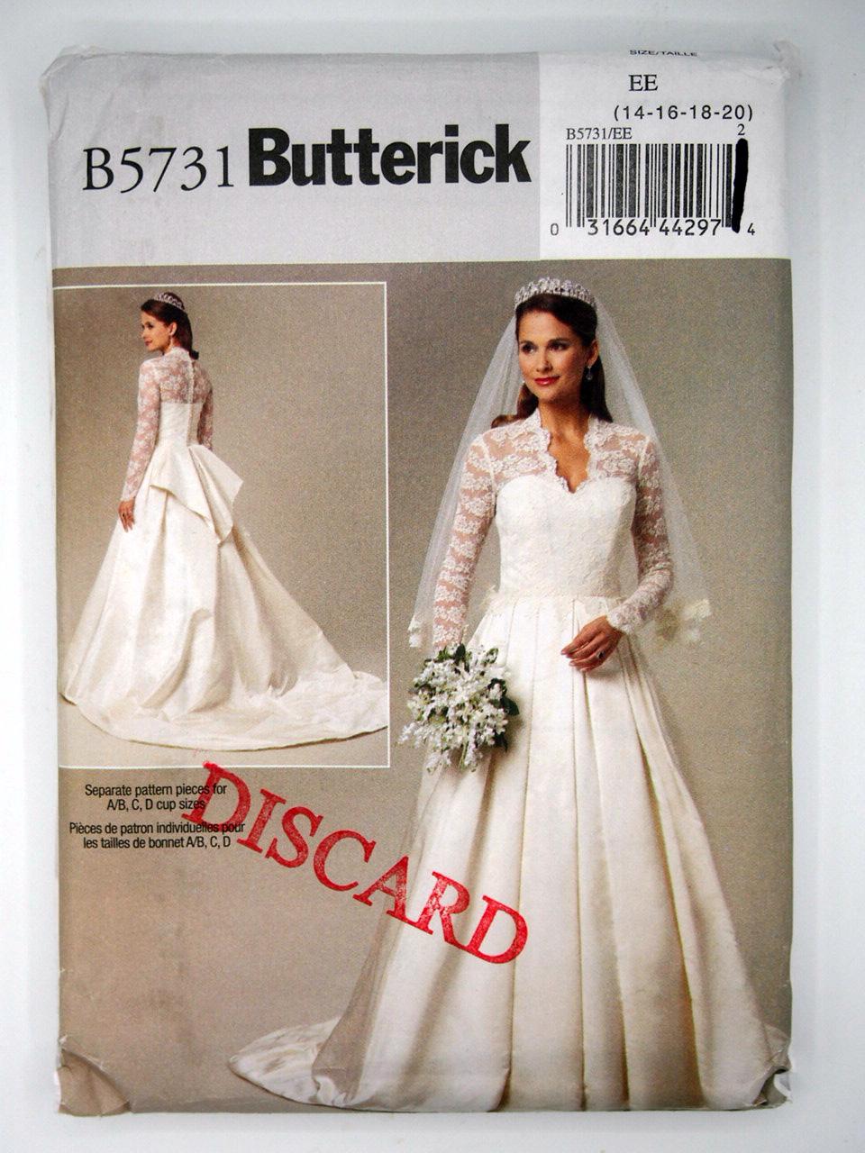green emerald velvet dress Kate Middleton Timeless V-Neck Lace Long Train Royal Wedding Dress main image 0