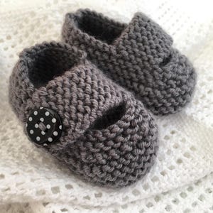 Baby Booties Knitting Pattern - KEELAN