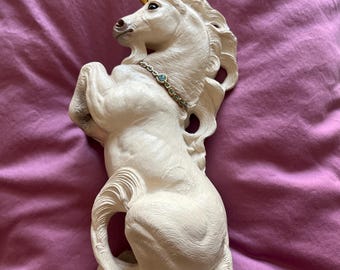 Windstone Editions North Hollywood Large Rearing Unicorn Statue Ornament