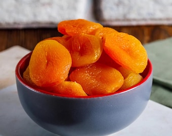 Natural Sun Dried Apricot | Golden Dried Apricot | Turkish Snack | Organic apricot | Healthy snacks | Vegan | Boxed gift | FREE SHIPPING
