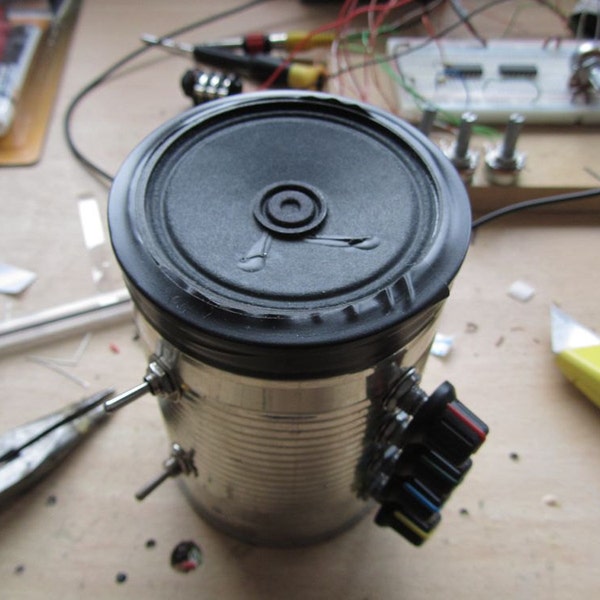 KIT TO BUILD - Beep Poet 2 - Lofi Electronic Noise Maker In A Can