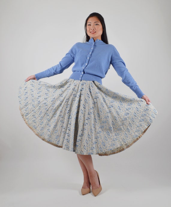 Vintage 1950s Light Gray and Blue Circle Skirt, Embroidered Vintage 1950s Light Gray and Blue Circle Skirt, Embroidered