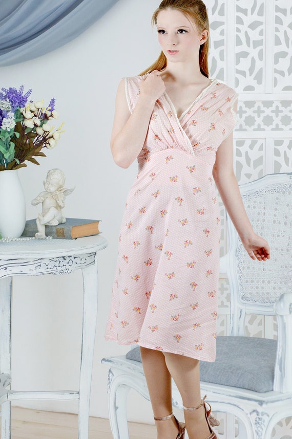 Pink Cotton Floral Nightgown, 1940s Vintage Linge… - image 1