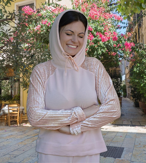 Lightweight jogging suits deals
